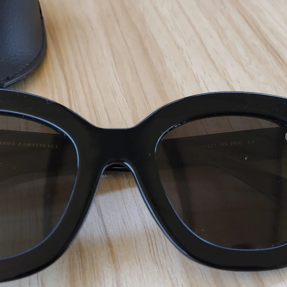 Diff Eyewear Noemi BK-GR238P POLARIZED Black Square Gold Accents + Case - Picture 2 of 7